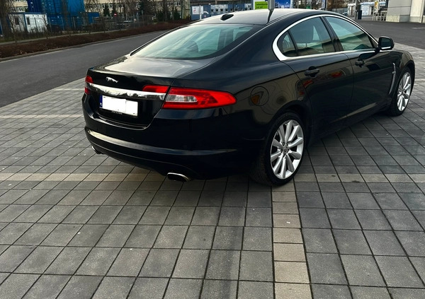 Jaguar XF cena 39900 przebieg: 217000, rok produkcji 2011 z Poznań małe 379